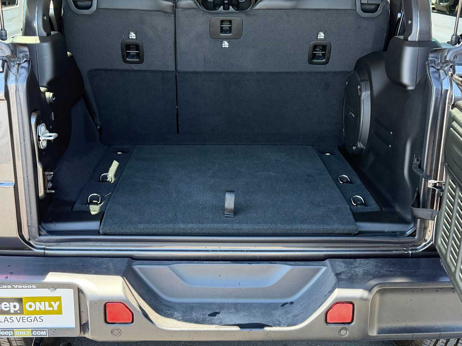 Thumbnail: 2026 Jeep Wrangler - 28
