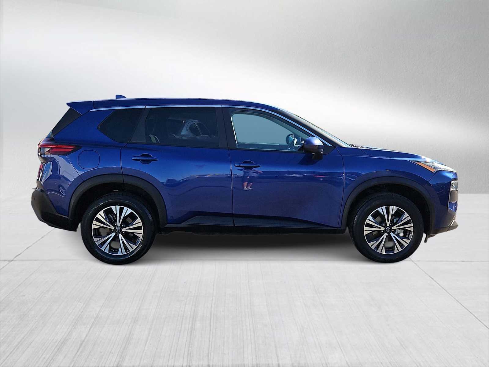 Thumbnail: 2023 Nissan Rogue - 9