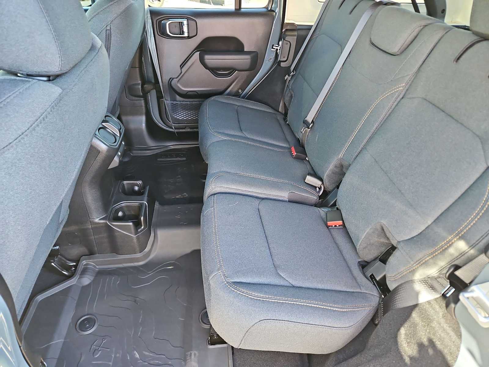 2026 Jeep Wrangler 4-Door Willys - Photo 18