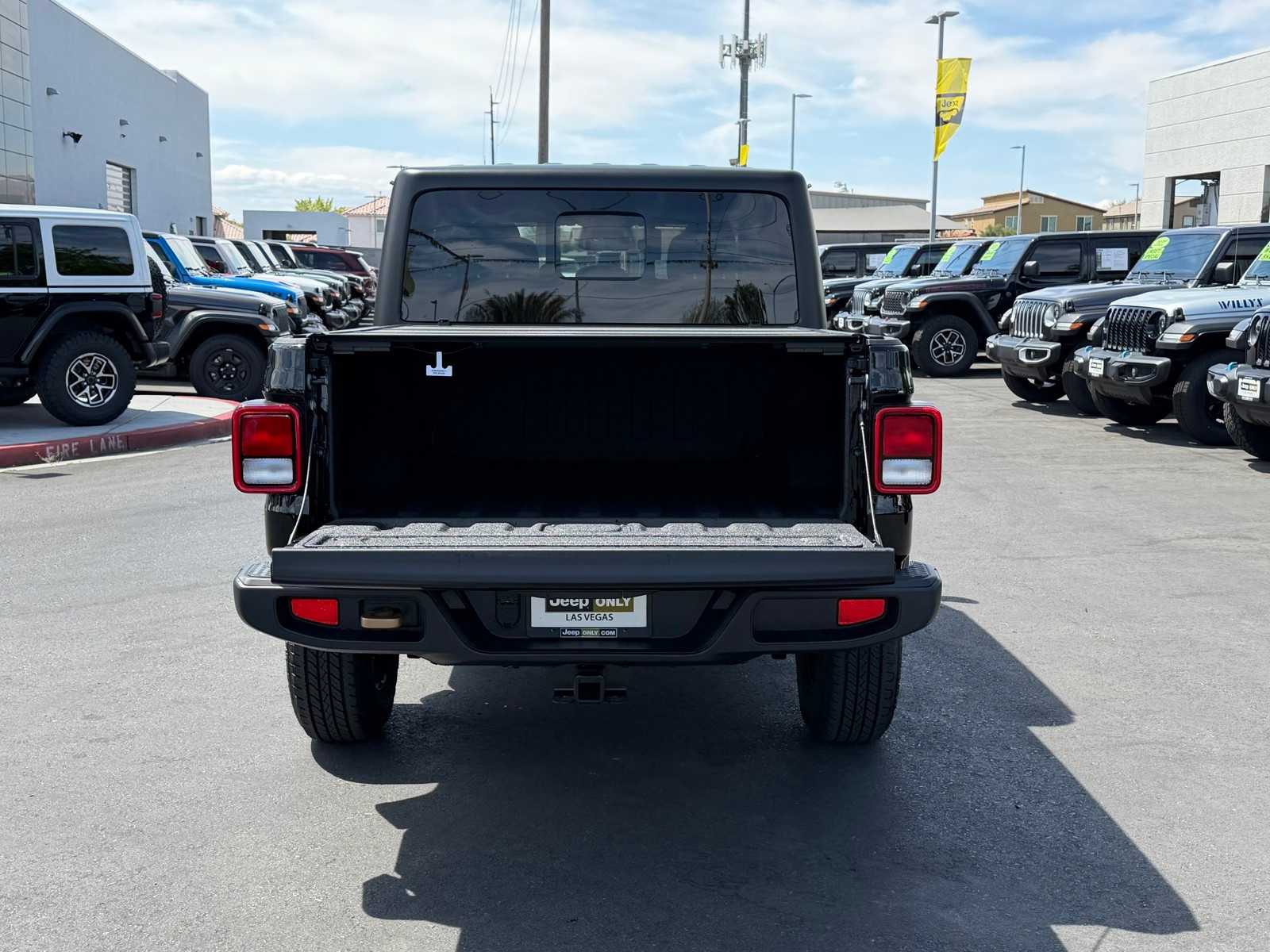 Thumbnail: 2026 Jeep Gladiator - 29