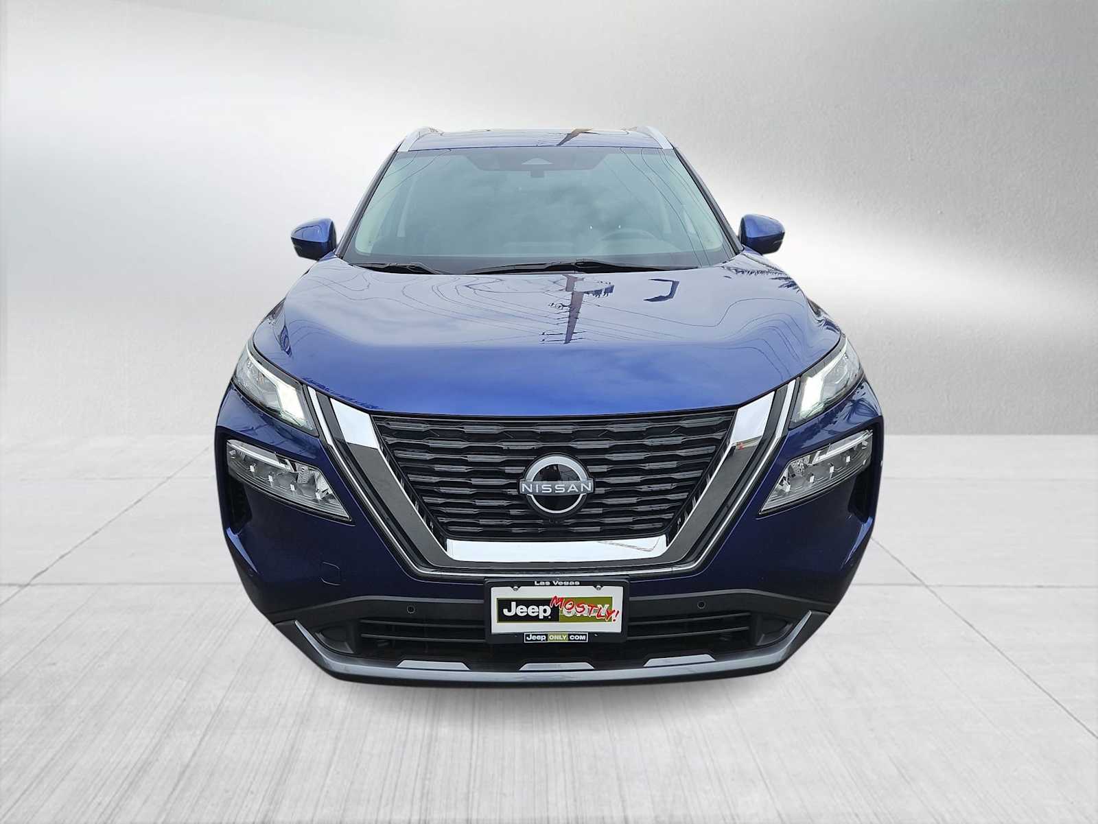 Thumbnail: 2023 Nissan Rogue - 3