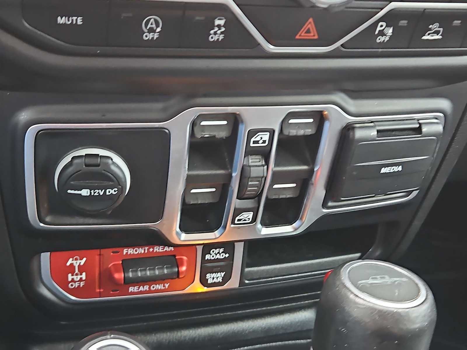 Thumbnail: 2020 Jeep Gladiator - 29