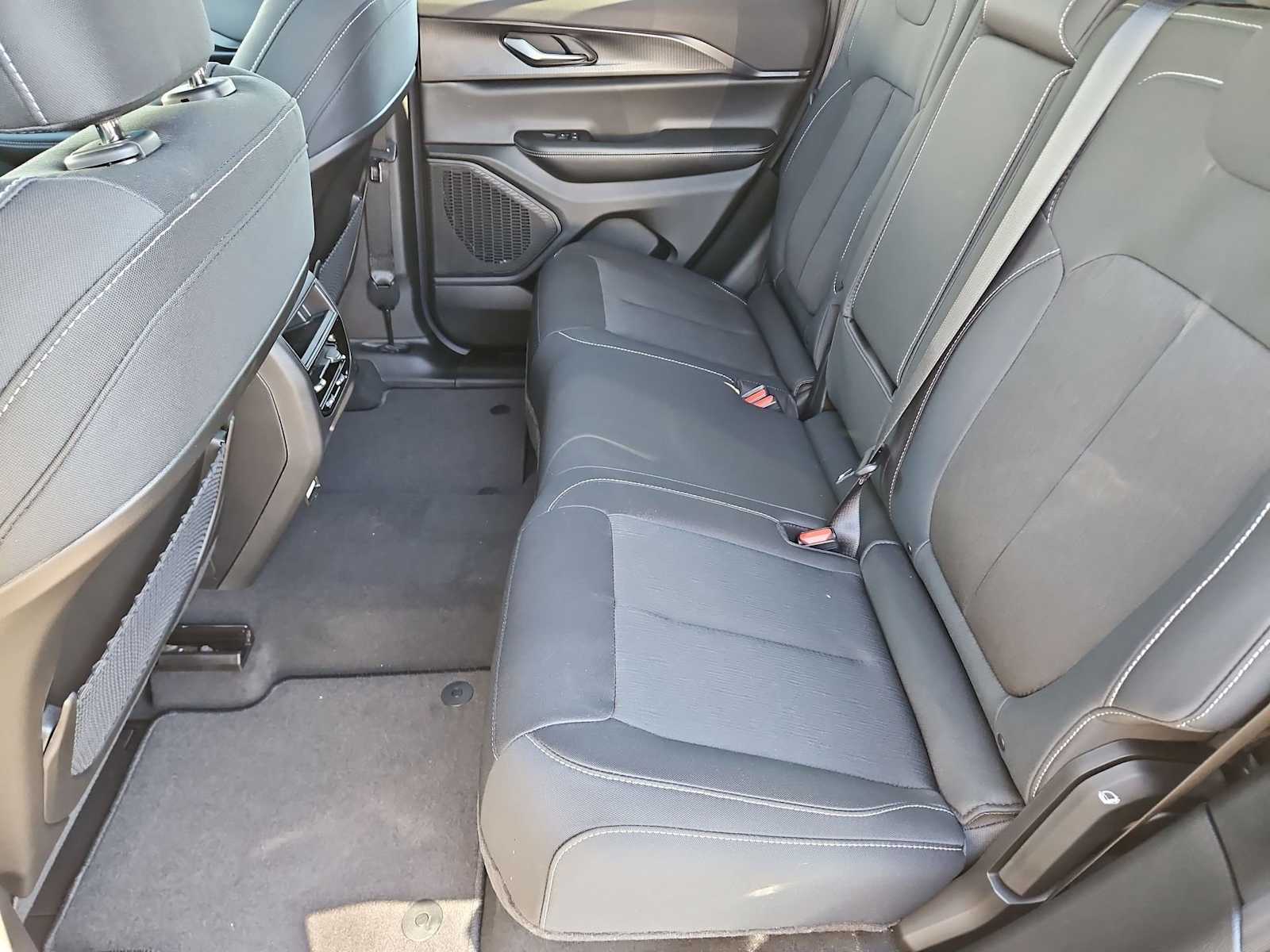 Thumbnail: 2026 Jeep Grand Cherokee - 20