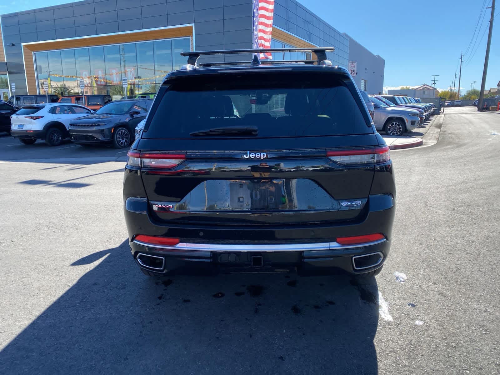 Thumbnail: 2022 Jeep Grand Cherokee - 6