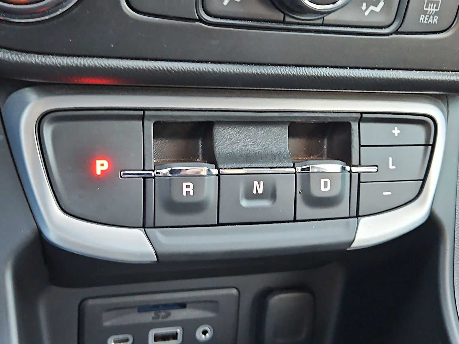 Thumbnail: 2022 GMC Terrain - 31