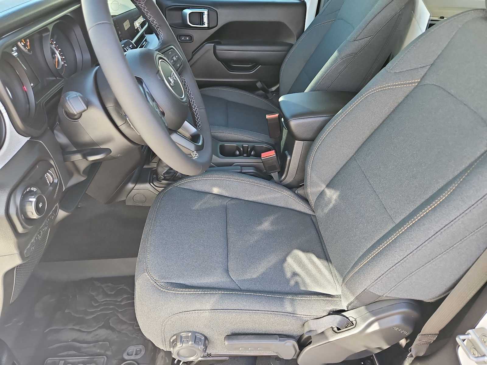 Thumbnail: 2026 Jeep Wrangler - 16