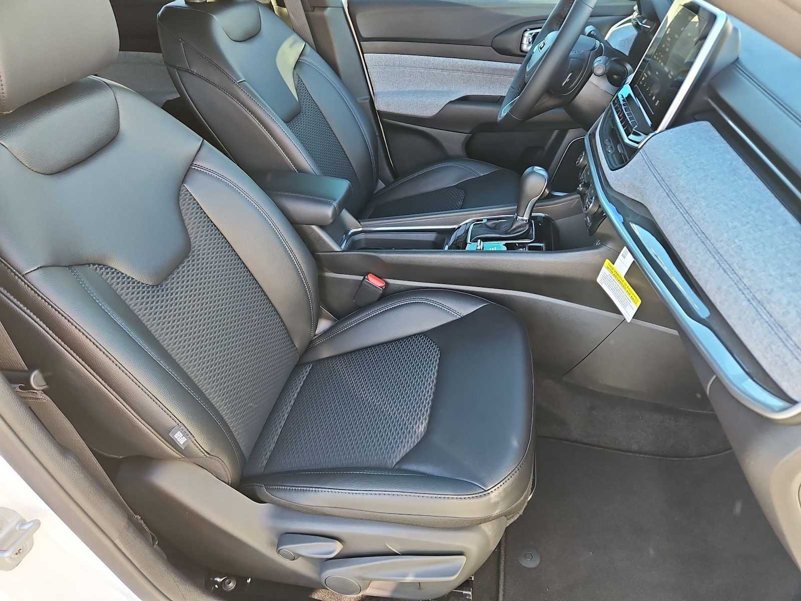 Thumbnail: 2026 Jeep Compass - 21