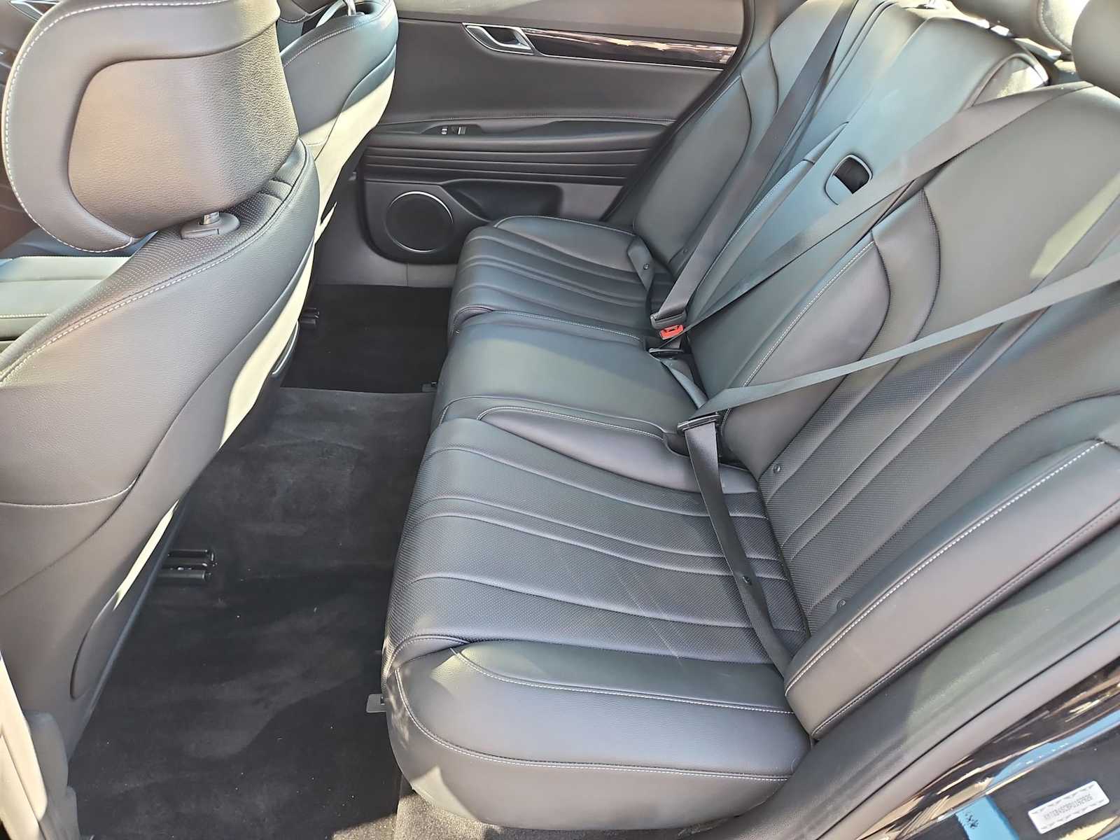 Thumbnail: 2023 Genesis G80 - 18