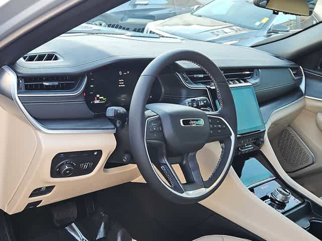 Thumbnail: 2025 Jeep Grand Cherokee - 10
