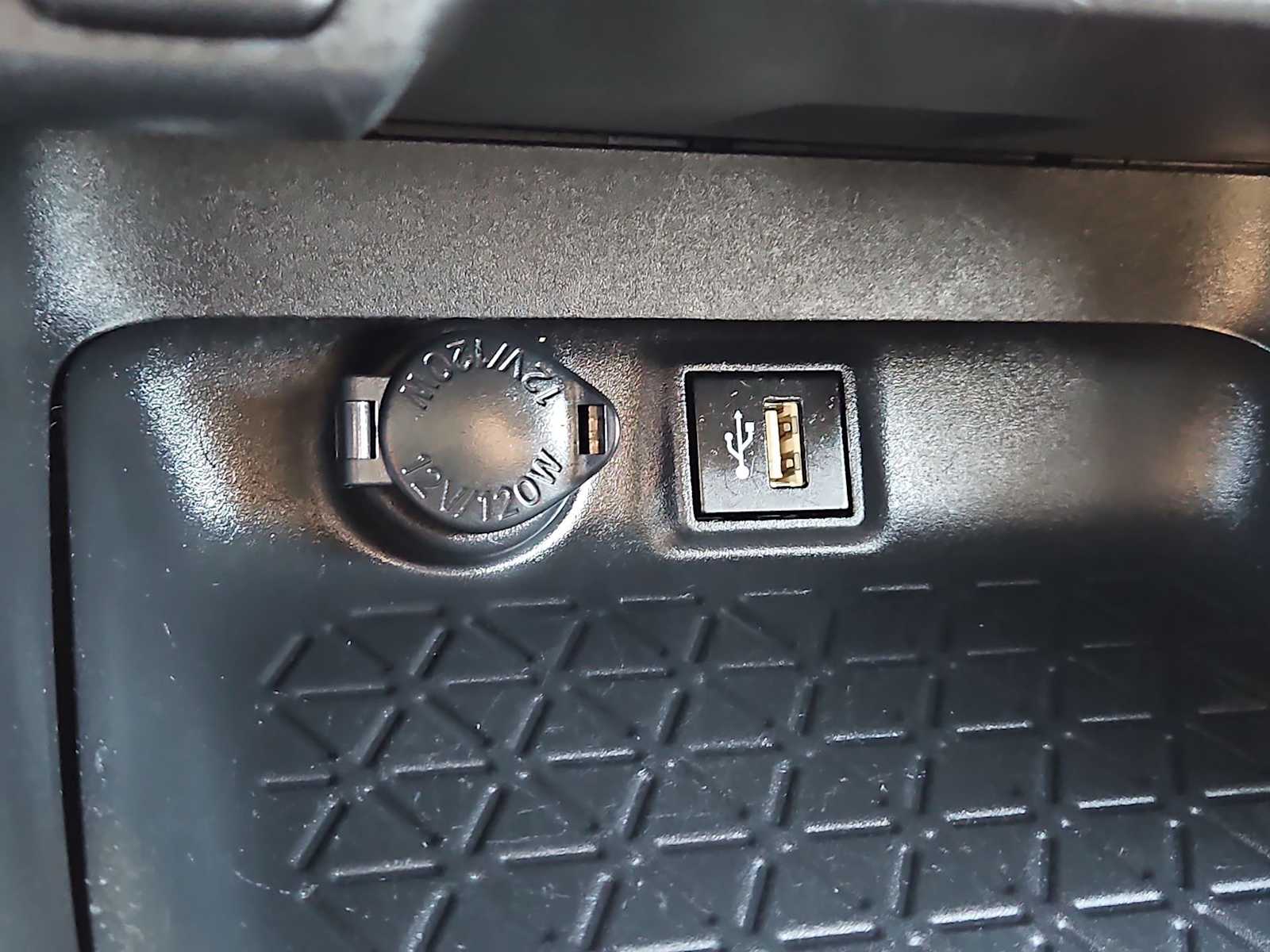 Thumbnail: 2024 Toyota RAV4 - 28