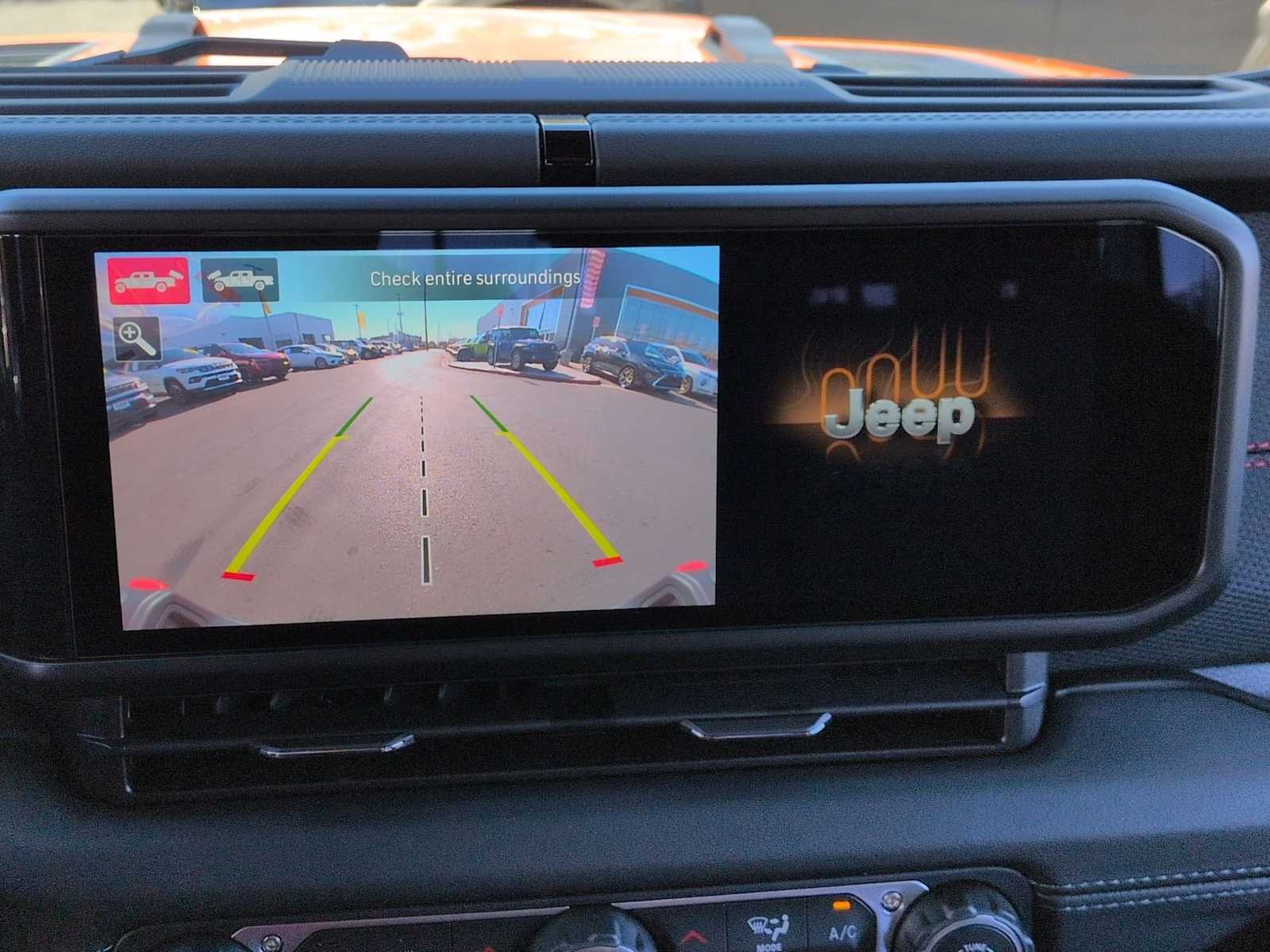 Thumbnail: 2025 Jeep Gladiator - 30