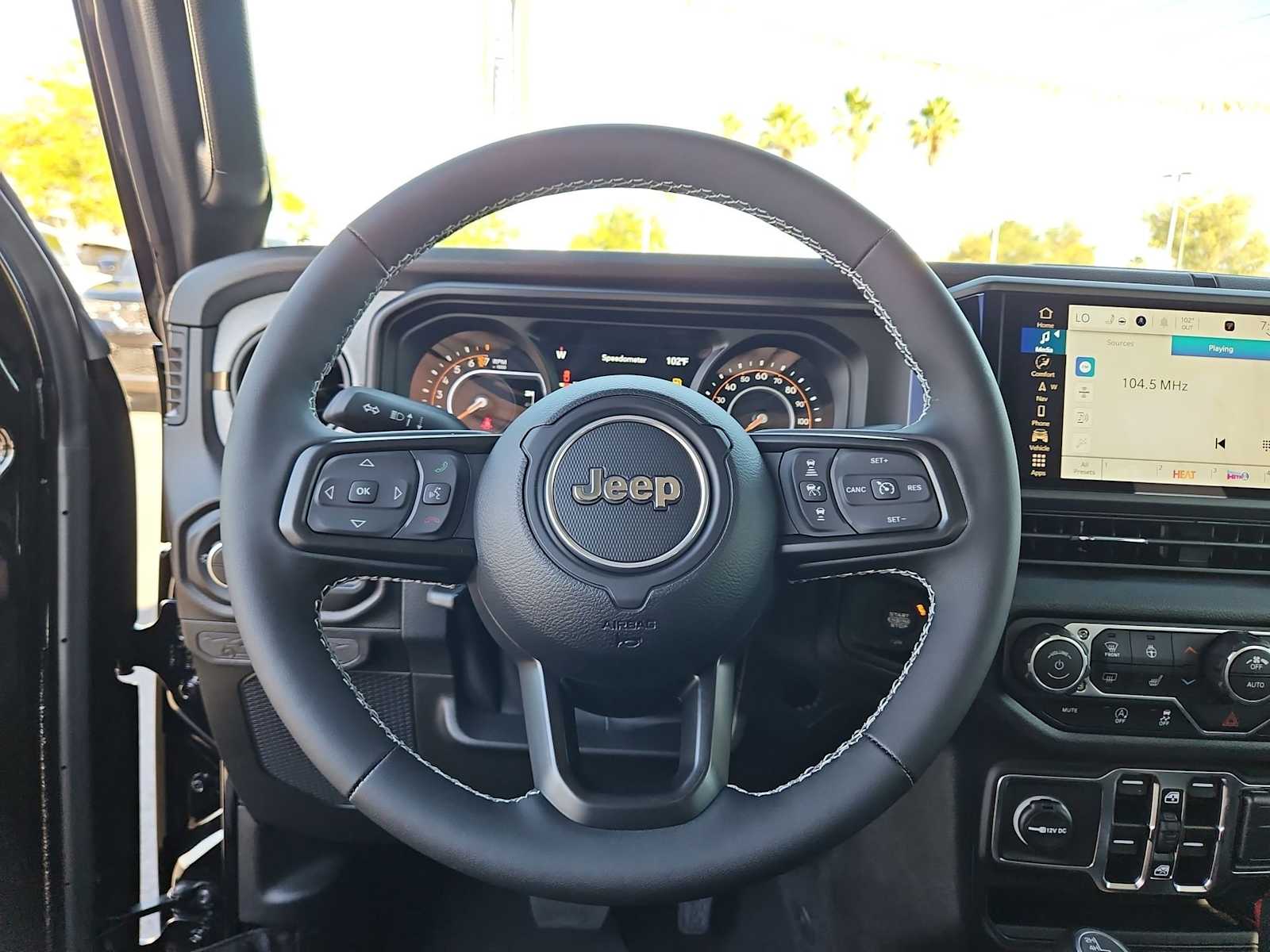 Thumbnail: 2025 Jeep Gladiator - 19