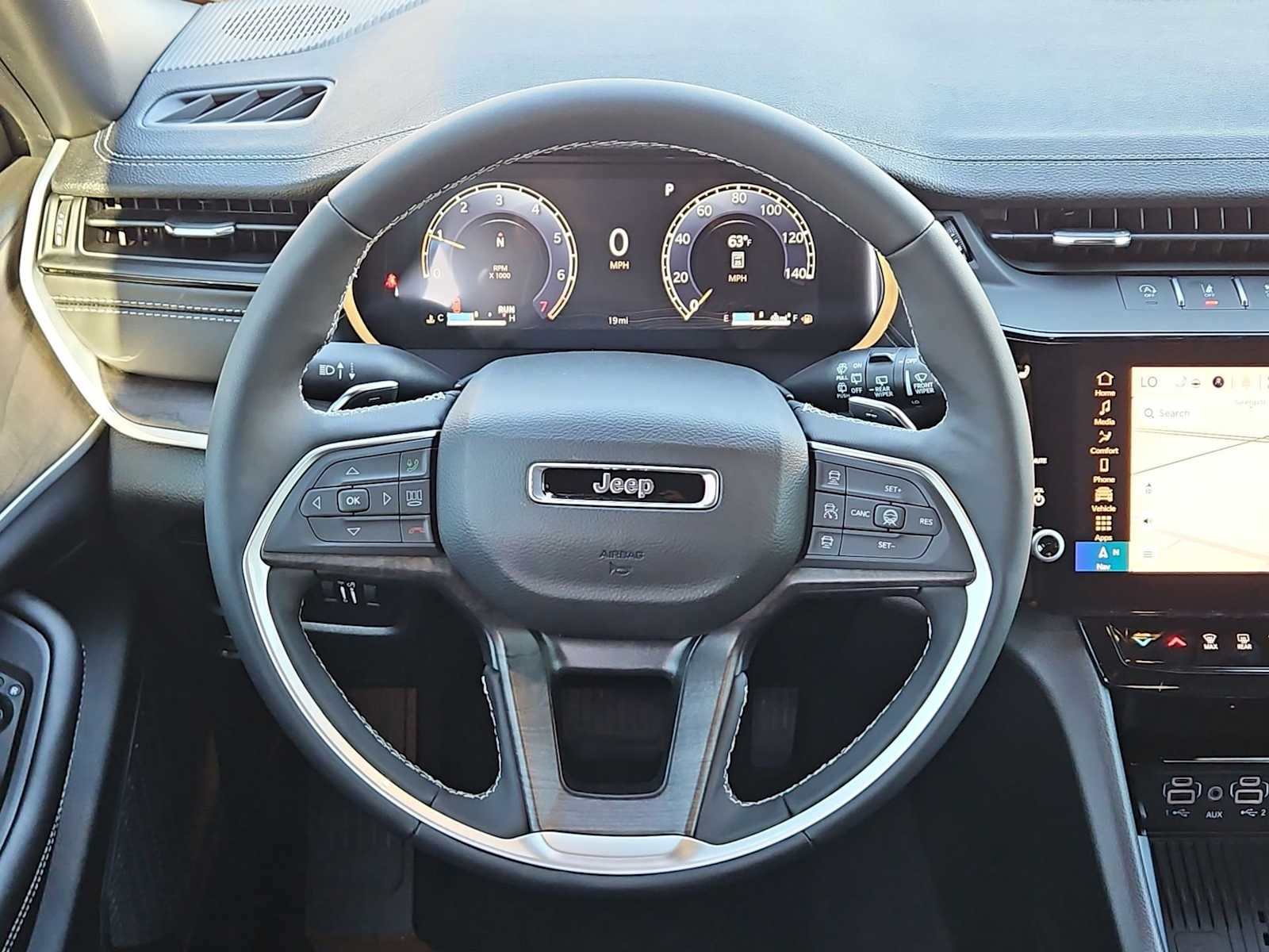 Thumbnail: 2026 Jeep Grand Cherokee - 22