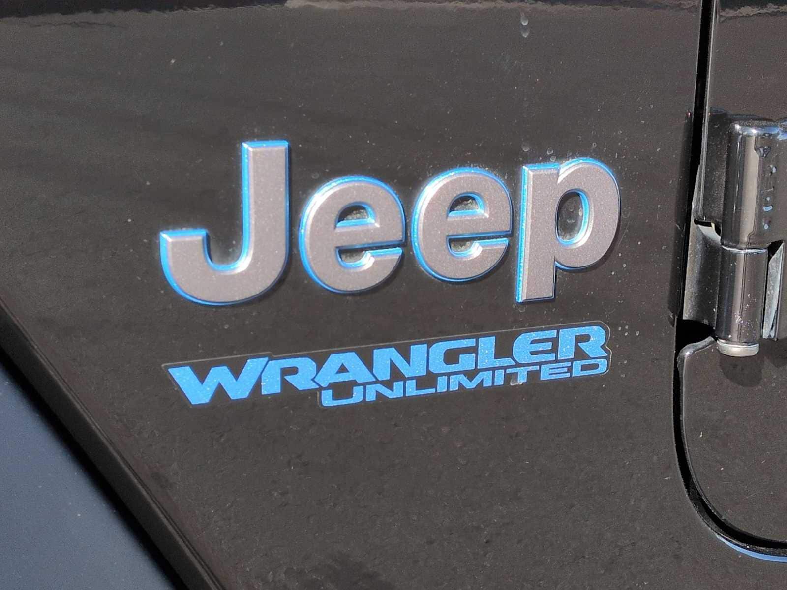 Thumbnail: 2021 Jeep Wrangler - 24