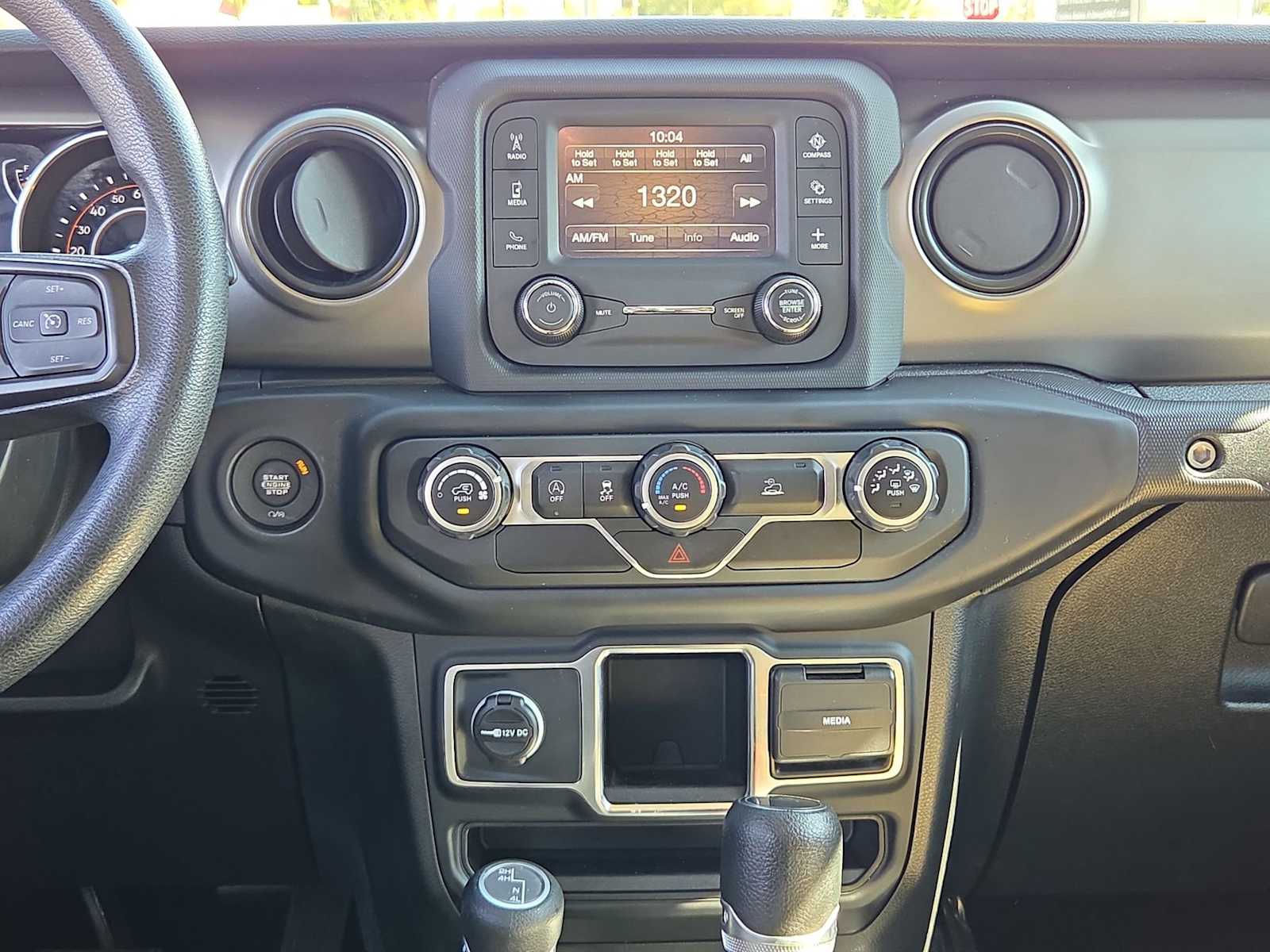 Thumbnail: 2021 Jeep Gladiator - 29