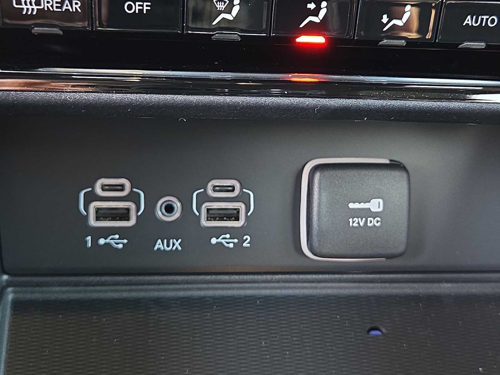 Thumbnail: 2025 Jeep Grand Cherokee - 31