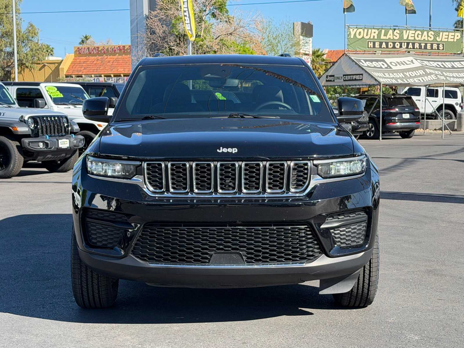 Thumbnail: 2024 Jeep Grand Cherokee - 10