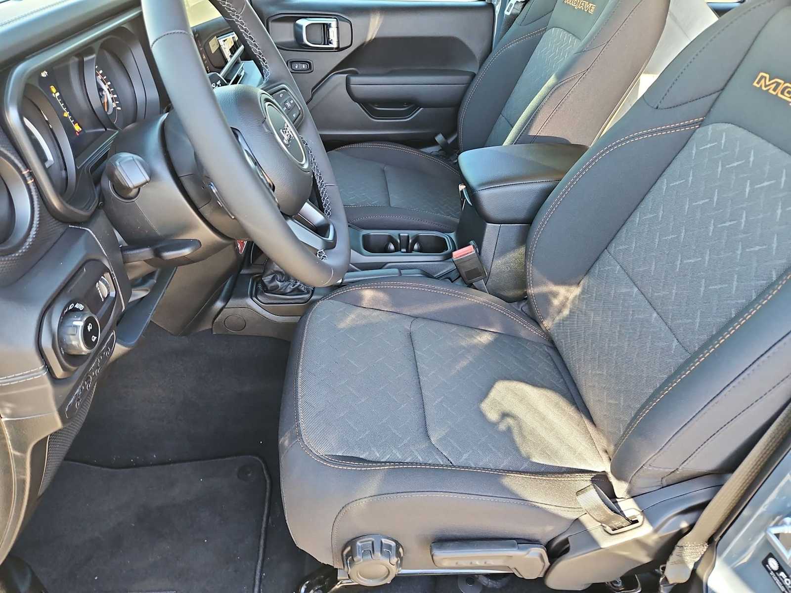 Thumbnail: 2026 Jeep Gladiator - 16