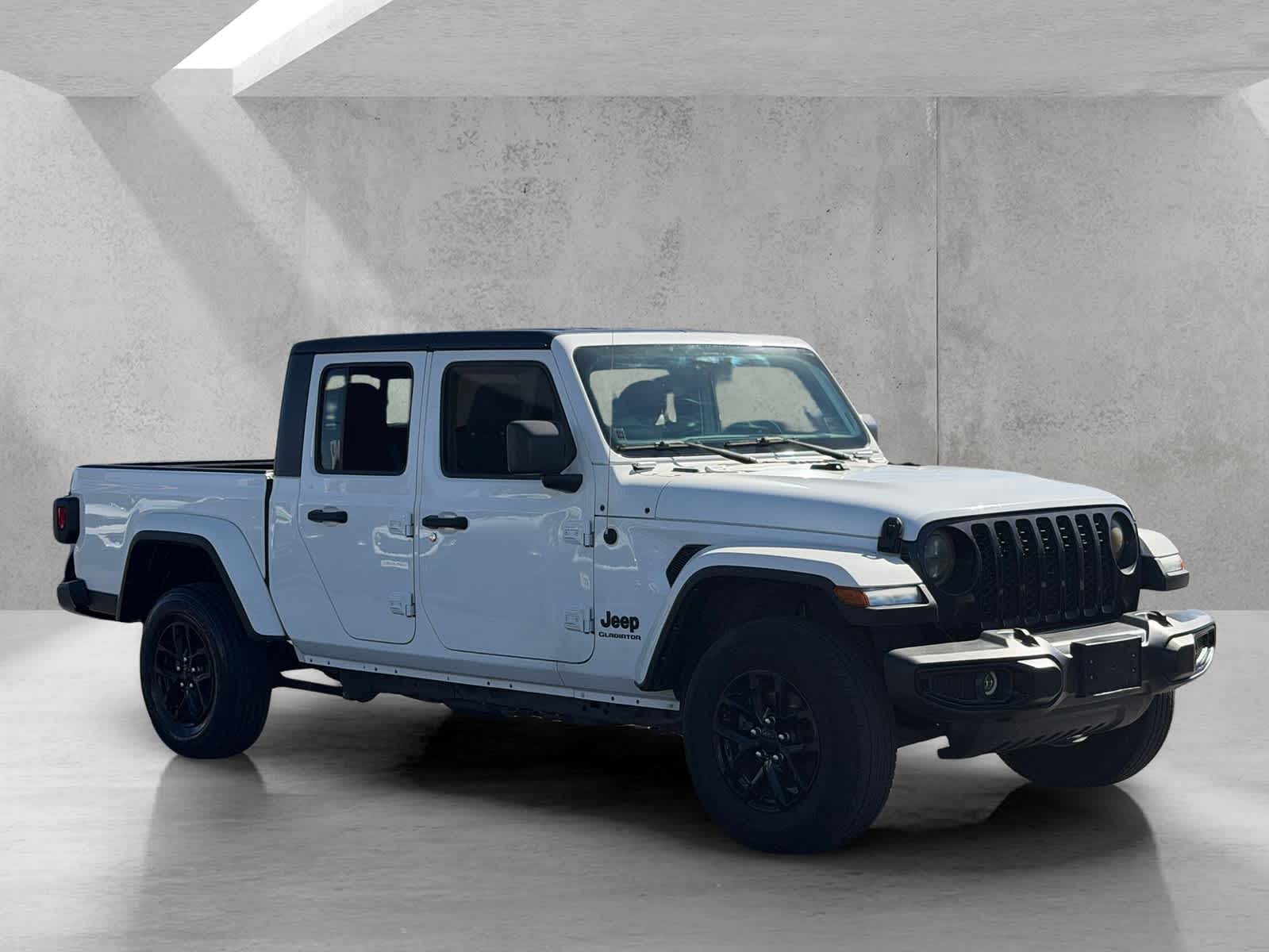 Thumbnail: 2021 Jeep Gladiator - 7
