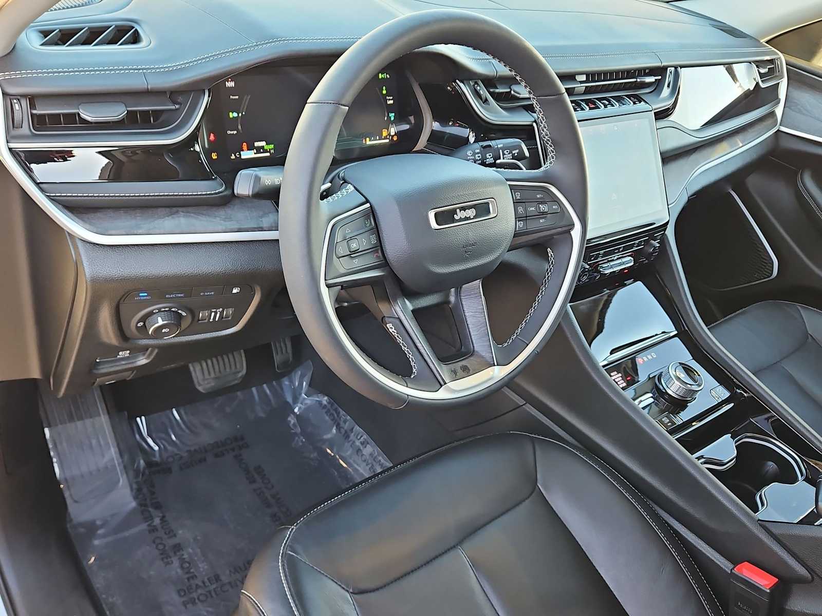 Thumbnail: 2022 Jeep Grand Cherokee - 10