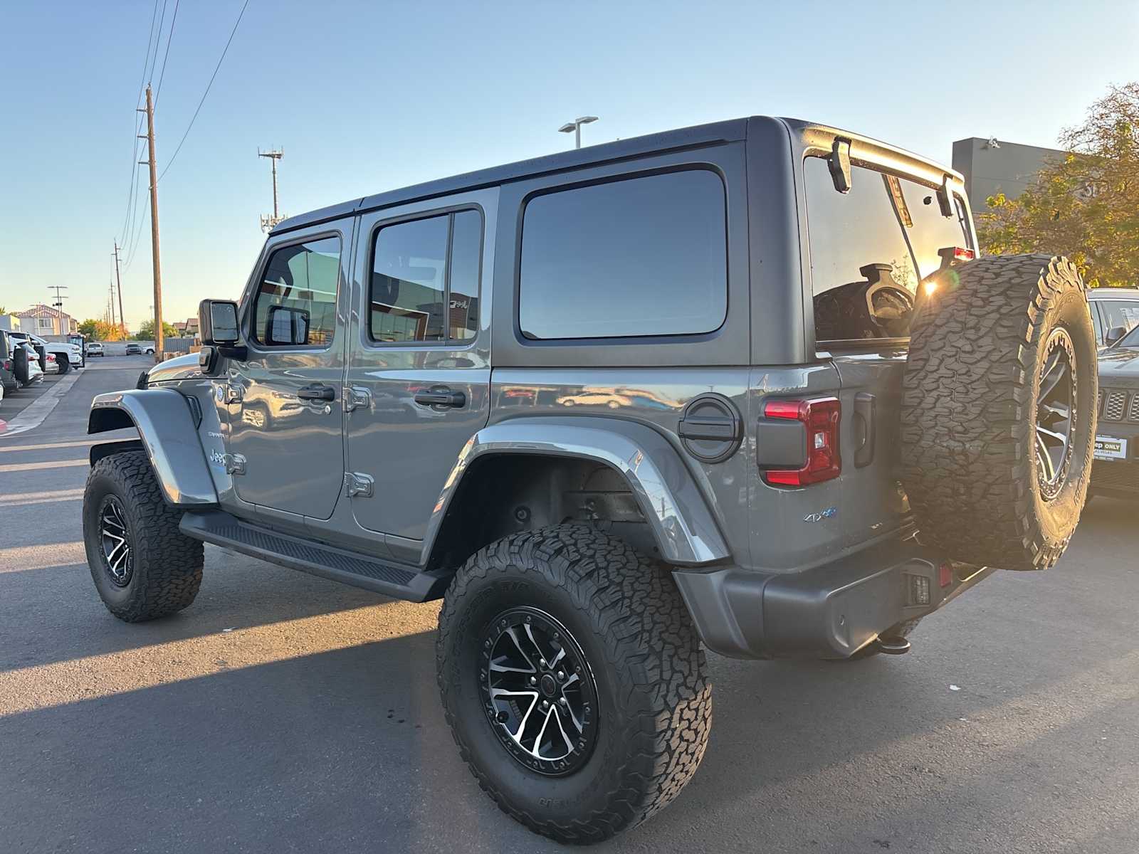 Thumbnail: 2021 Jeep Wrangler - 7