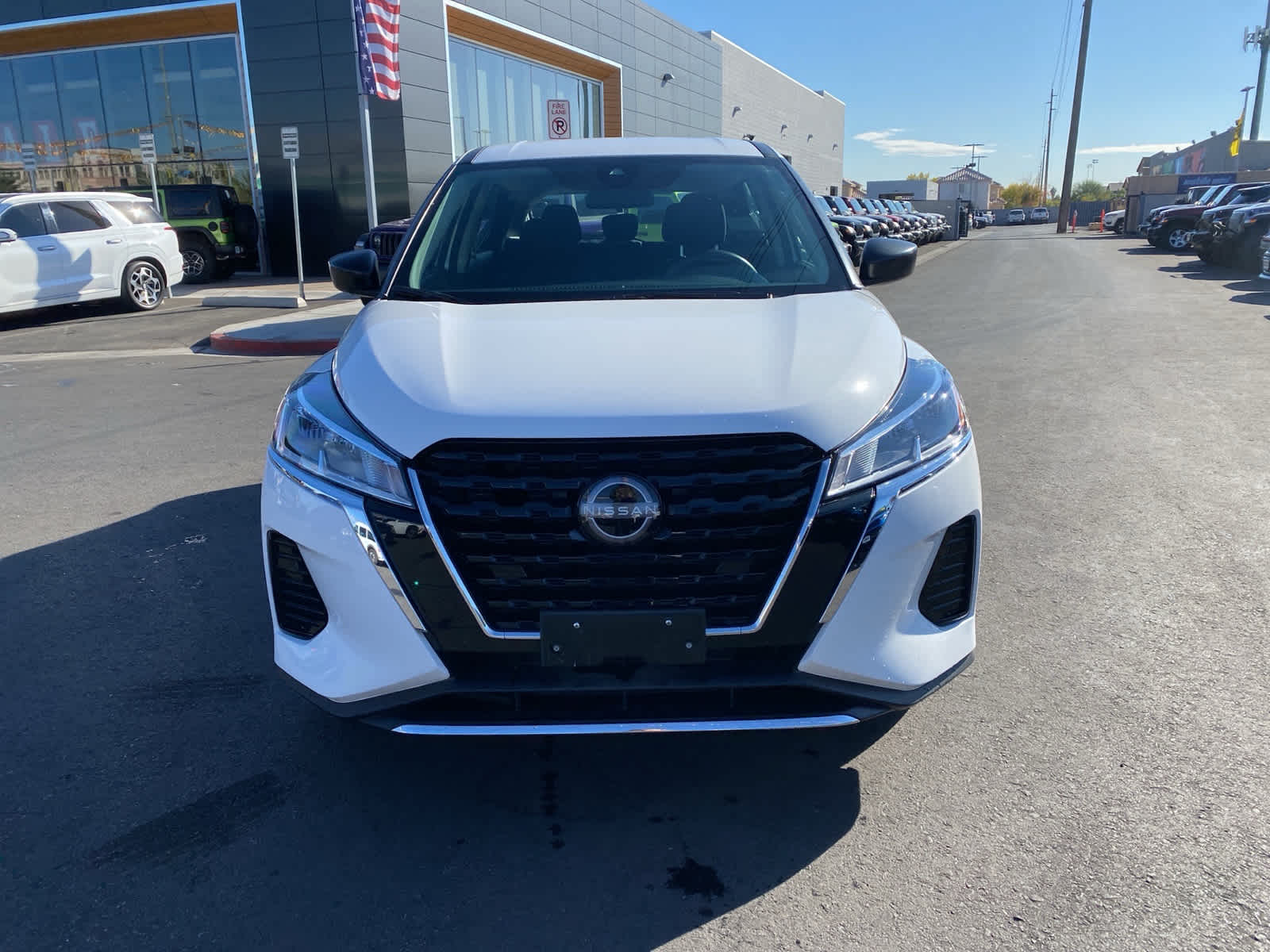 2023 Nissan Kicks S photo 3