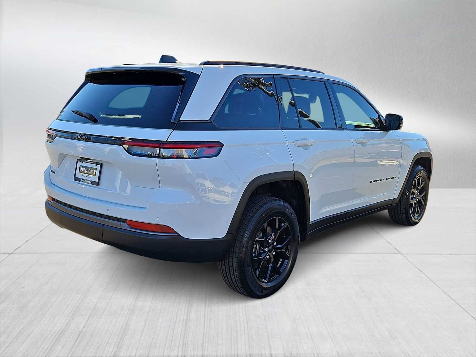 Thumbnail: 2026 Jeep Grand Cherokee - 8