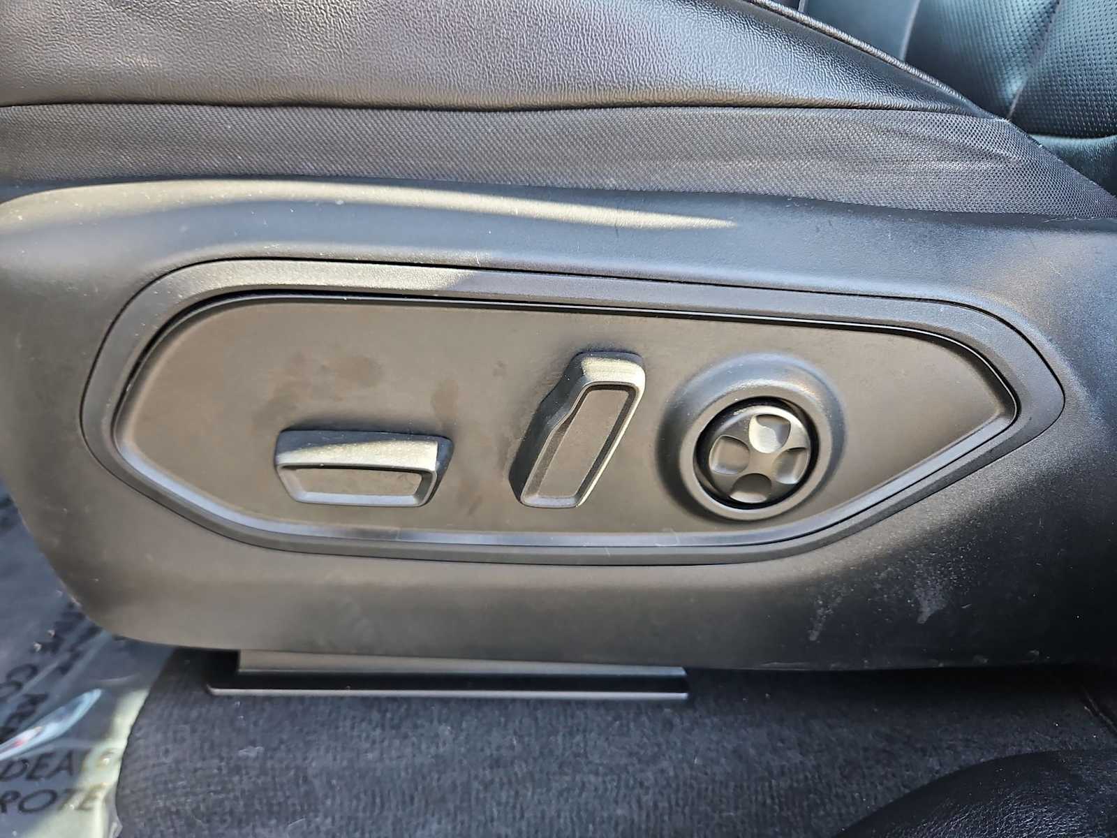 Thumbnail: 2022 Jeep Grand Cherokee - 18