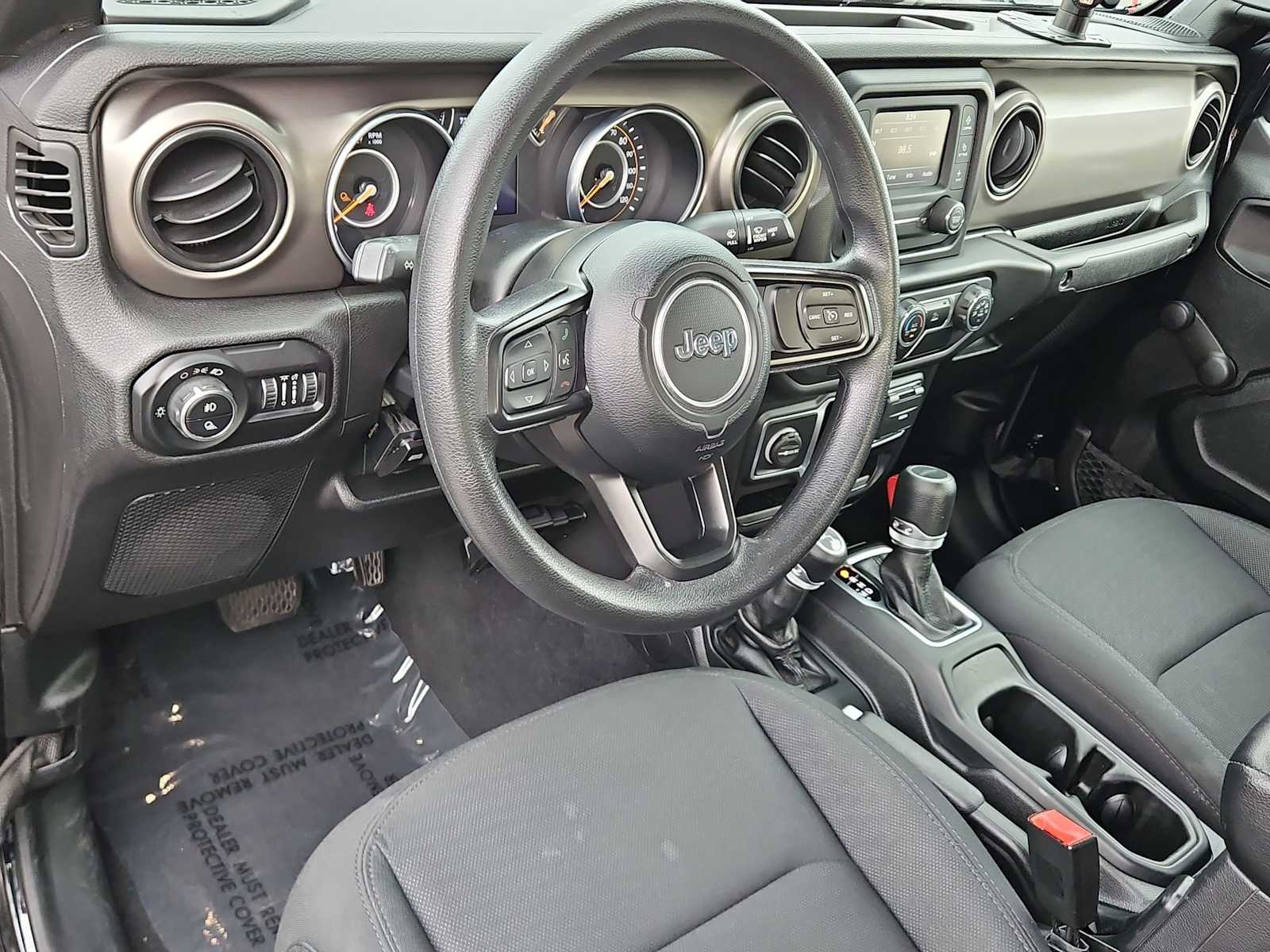 Thumbnail: 2021 Jeep Gladiator - 19