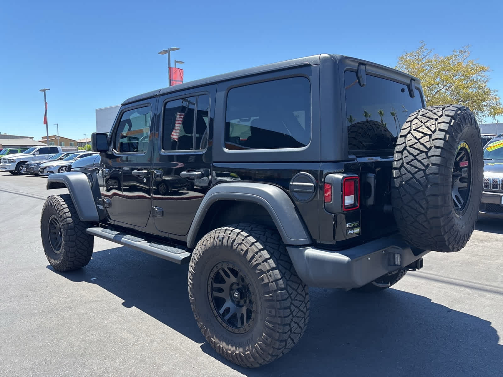 Thumbnail: 2021 Jeep Wrangler - 6