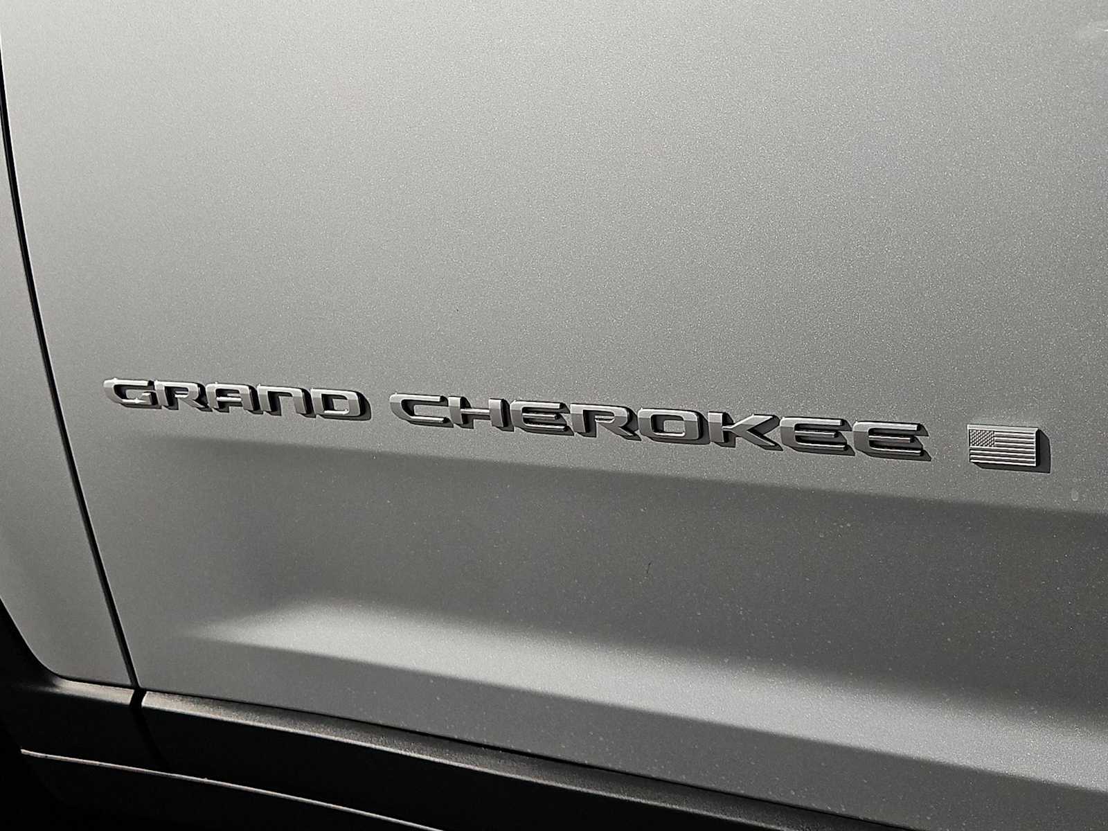 Thumbnail: 2026 Jeep Grand Cherokee - 12