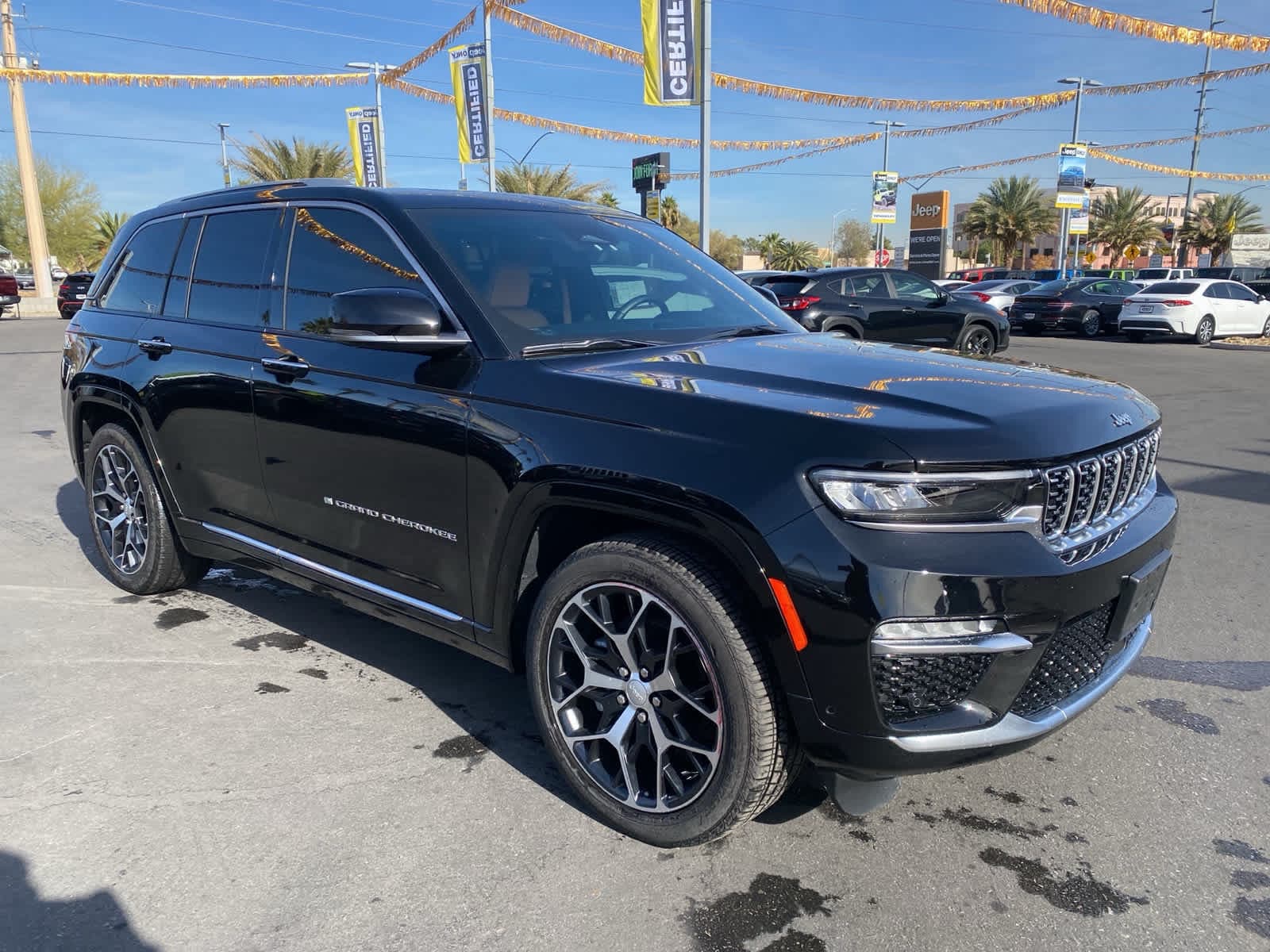 Thumbnail: 2023 Jeep Grand Cherokee - 3