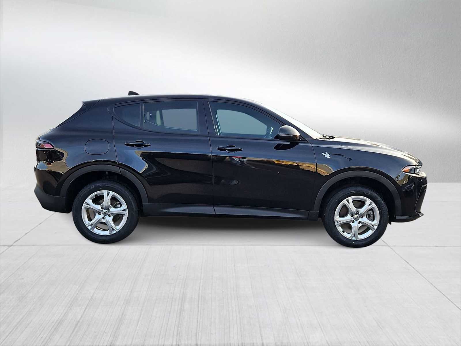 Thumbnail: 2023 Dodge Hornet - 9