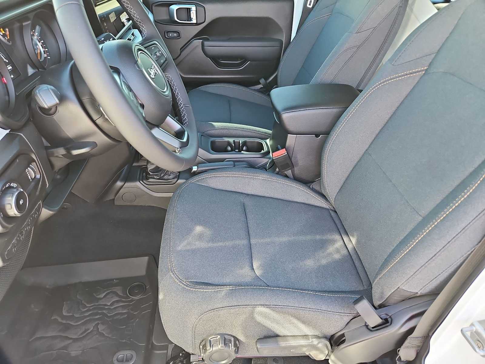 Thumbnail: 2026 Jeep Wrangler - 16