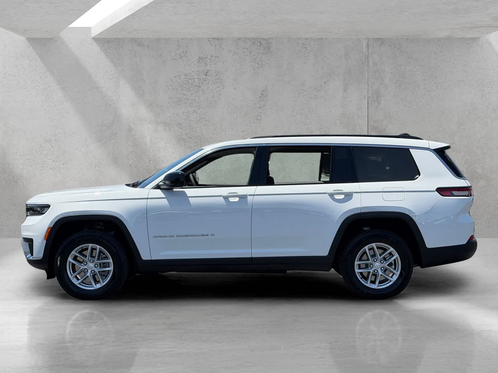 Thumbnail: 2026 Jeep Grand Cherokee L - 2