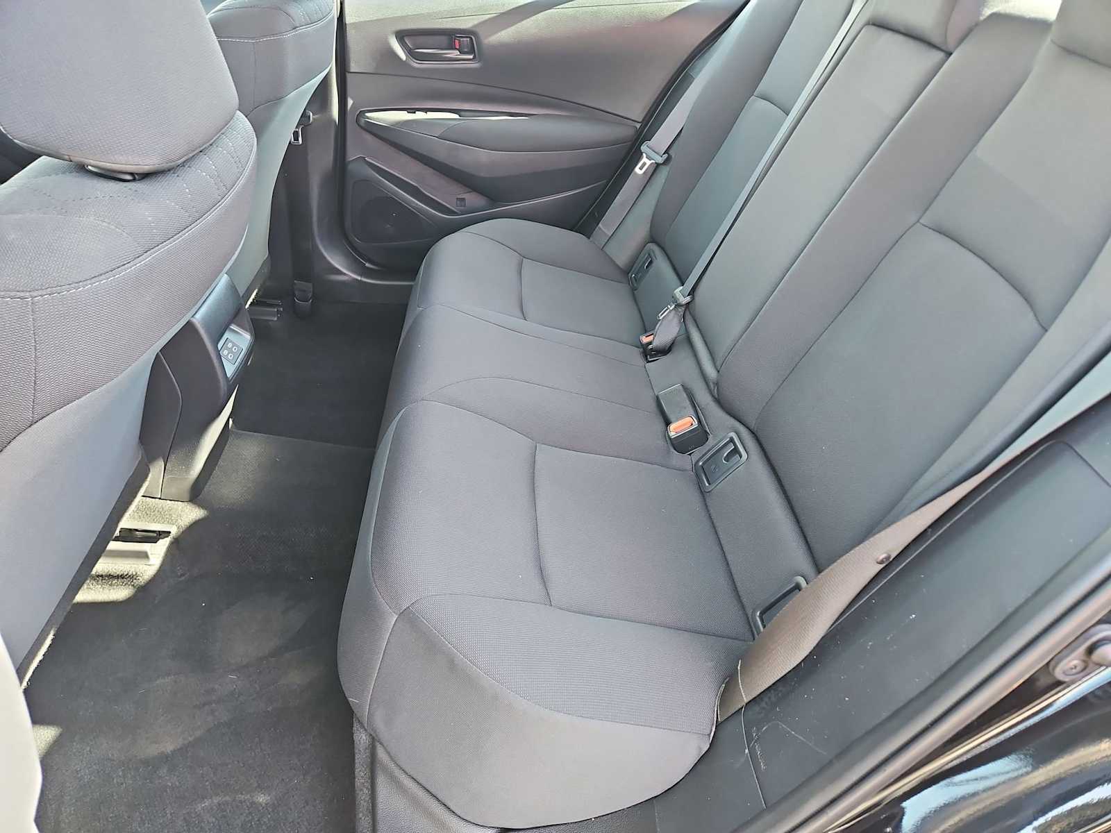 Thumbnail: 2025 Toyota Corolla - 18