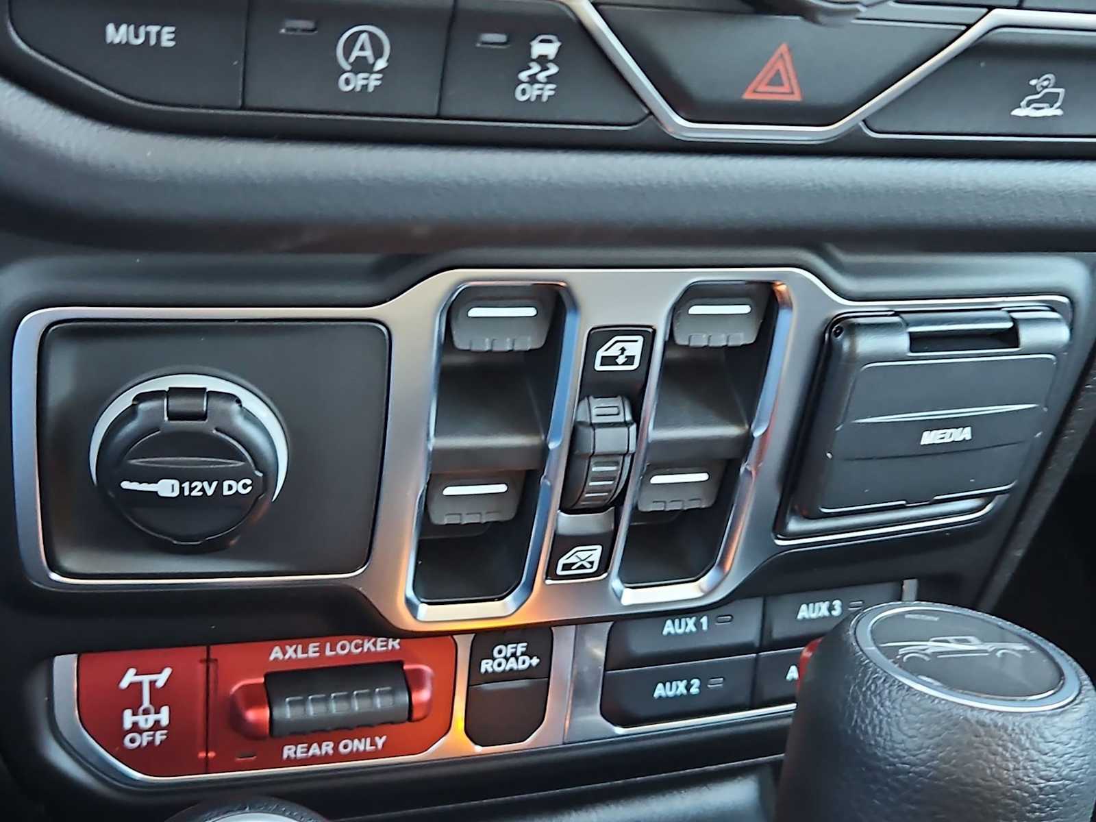 Thumbnail: 2026 Jeep Gladiator - 28