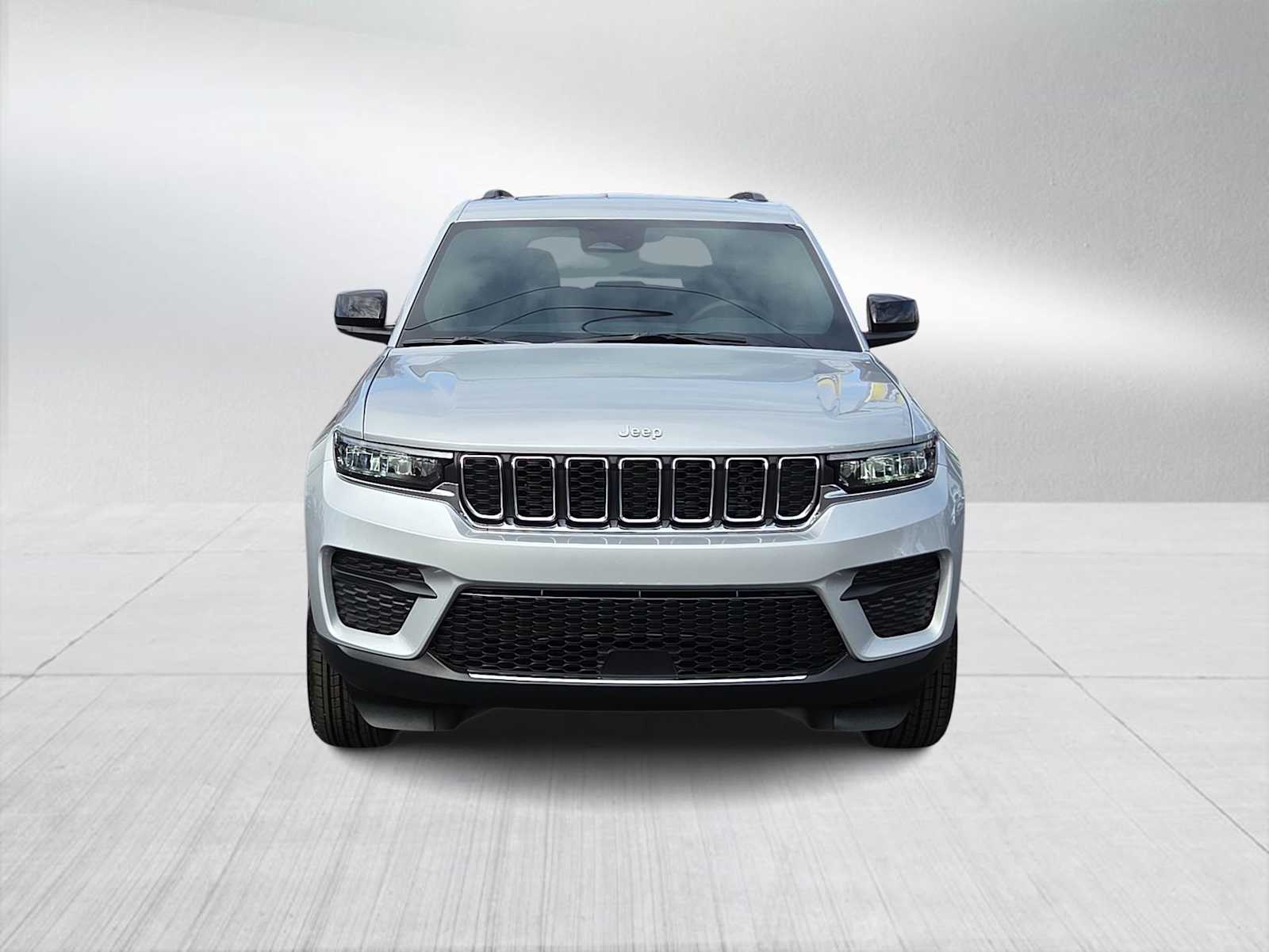 Thumbnail: 2025 Jeep Grand Cherokee - 3