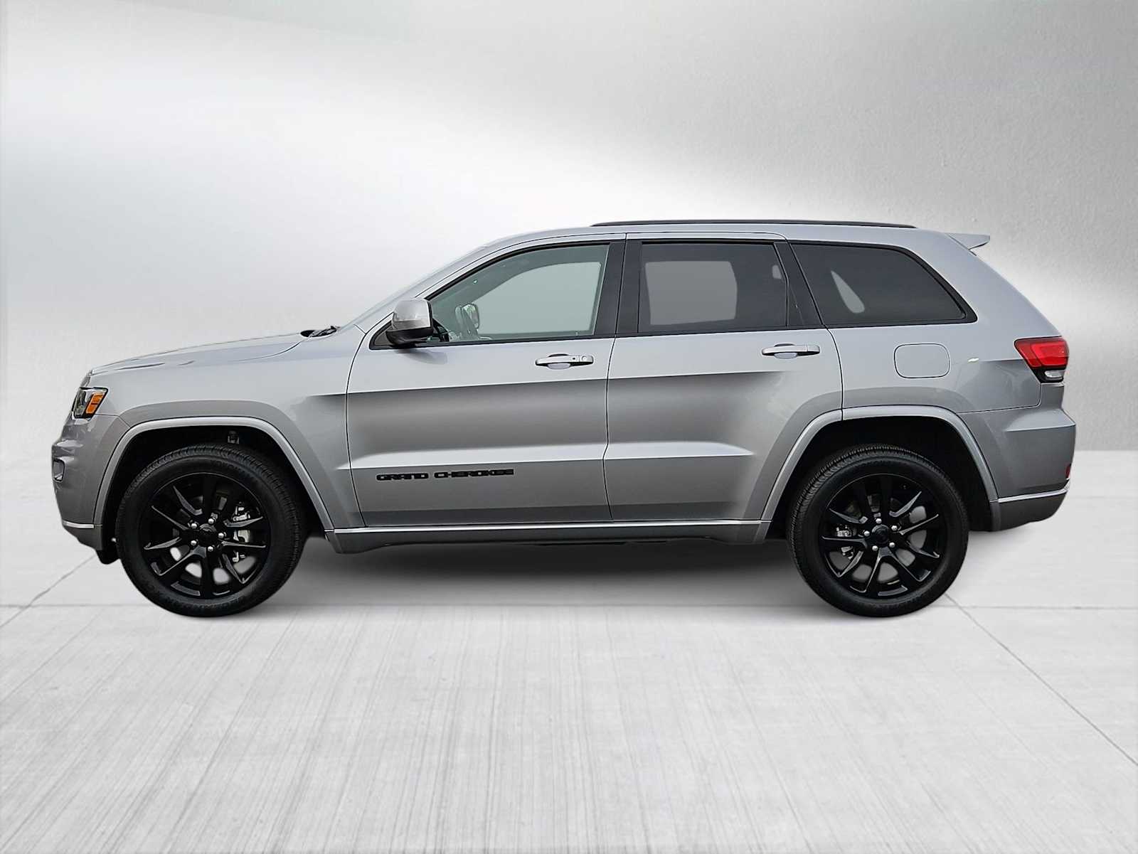 Thumbnail: 2019 Jeep Grand Cherokee - 5