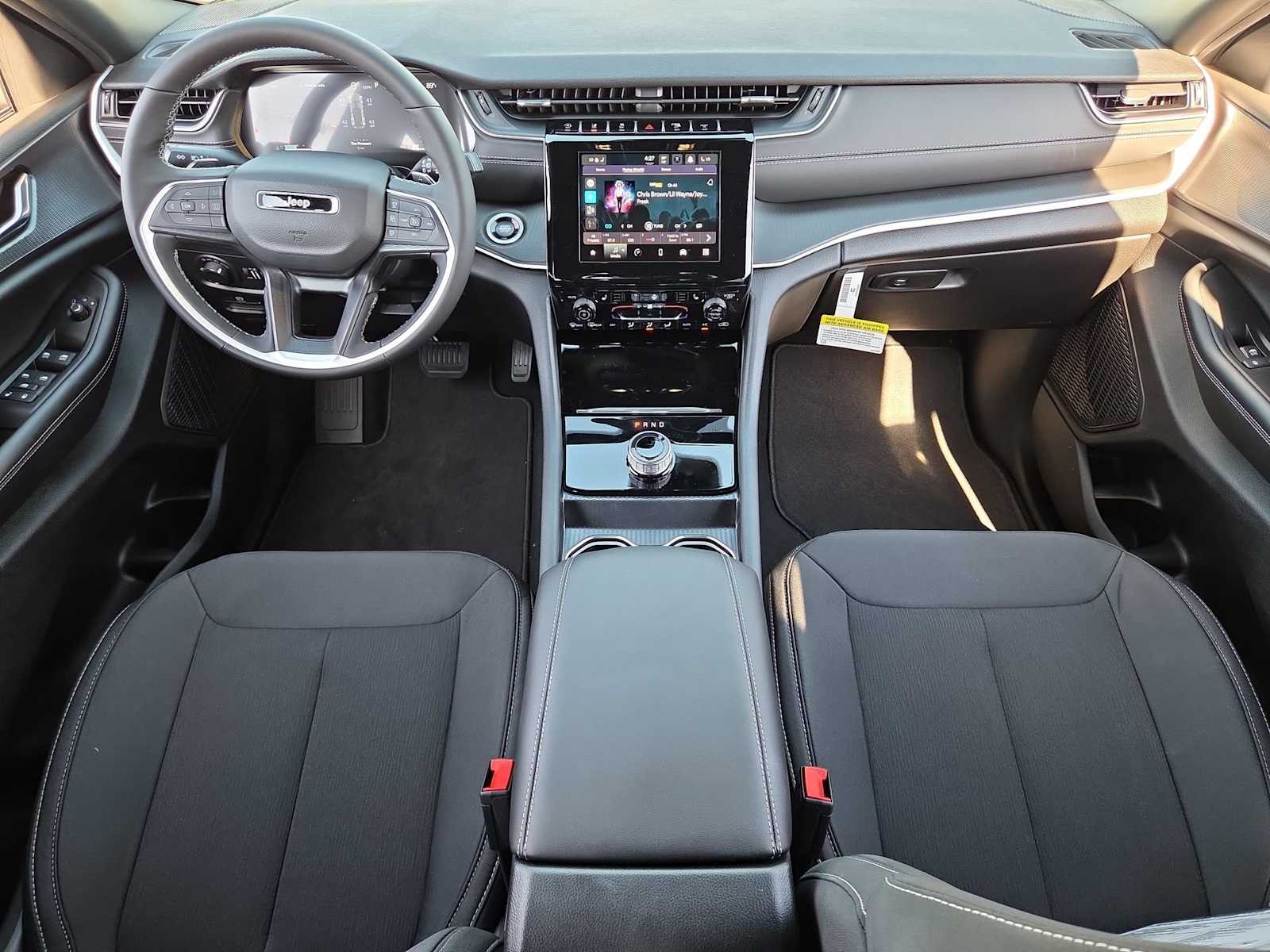 Thumbnail: 2025 Jeep Grand Cherokee - 15