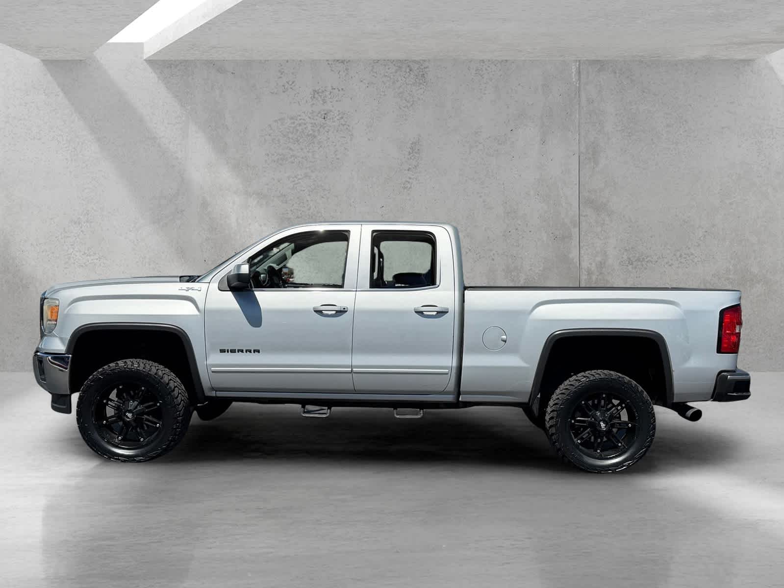 Thumbnail: 2015 GMC Sierra 1500 - 4