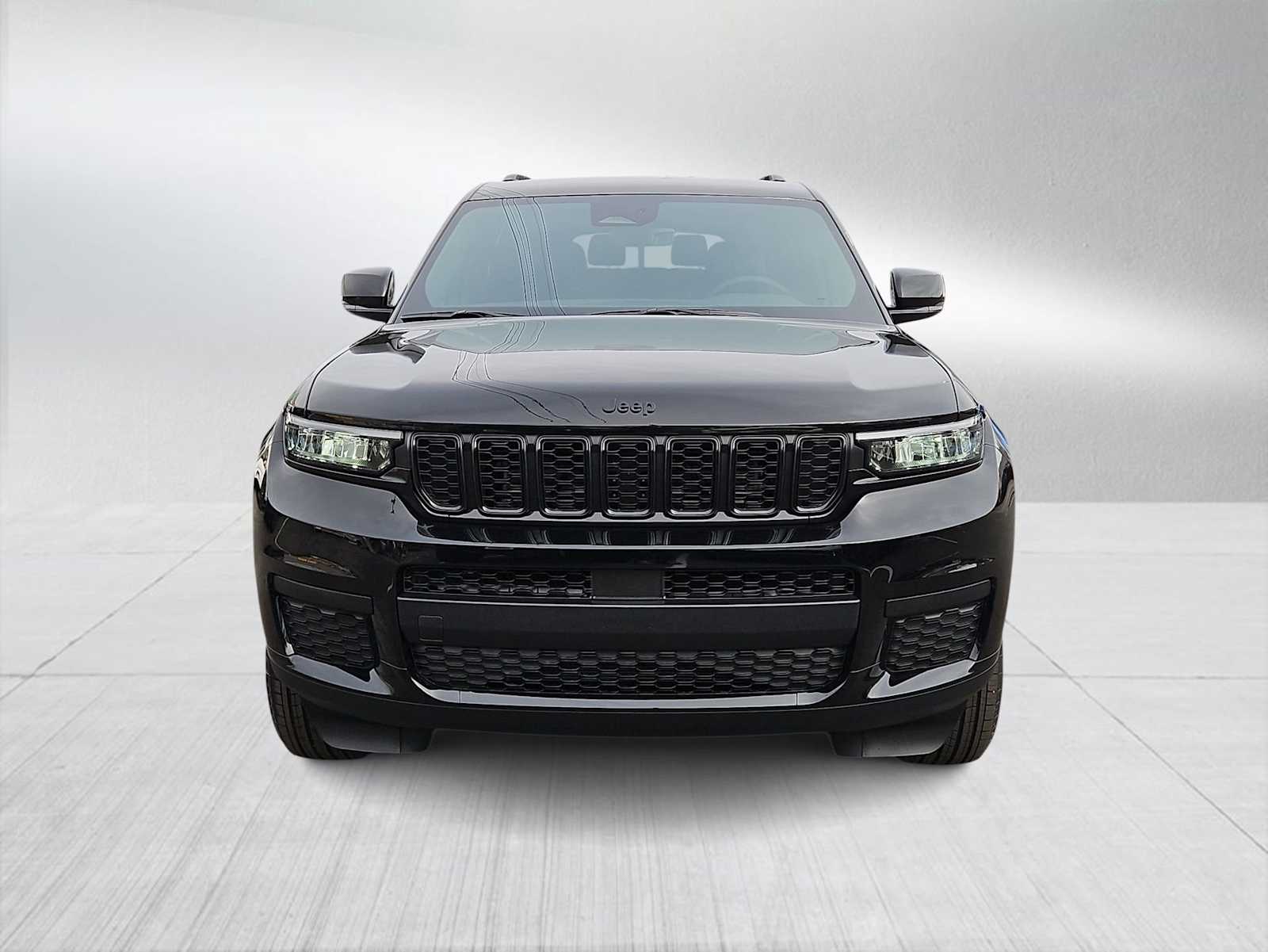 Thumbnail: 2025 Jeep Grand Cherokee L - 3