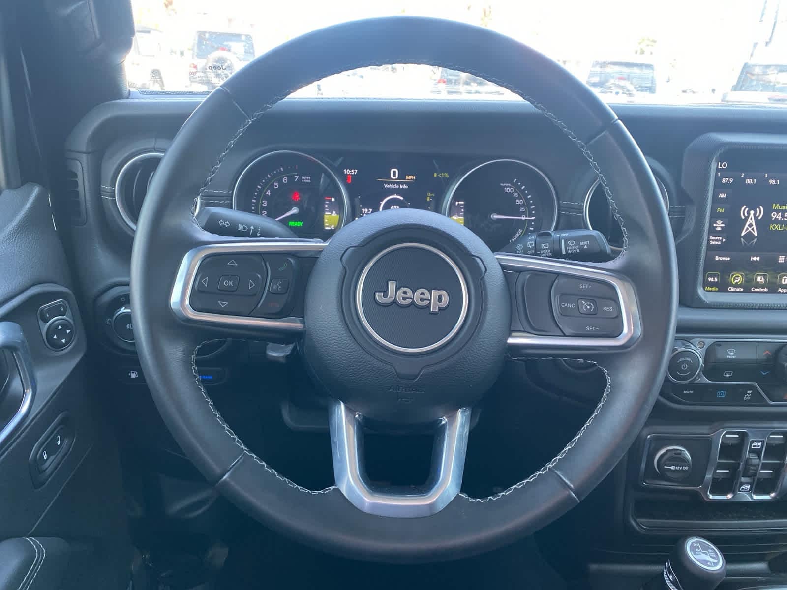Thumbnail: 2022 Jeep Wrangler - 14