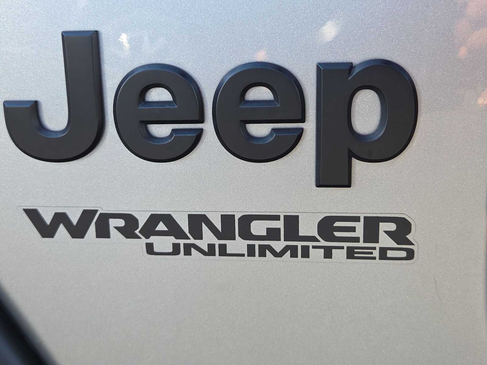 Thumbnail: 2021 Jeep Wrangler - 14