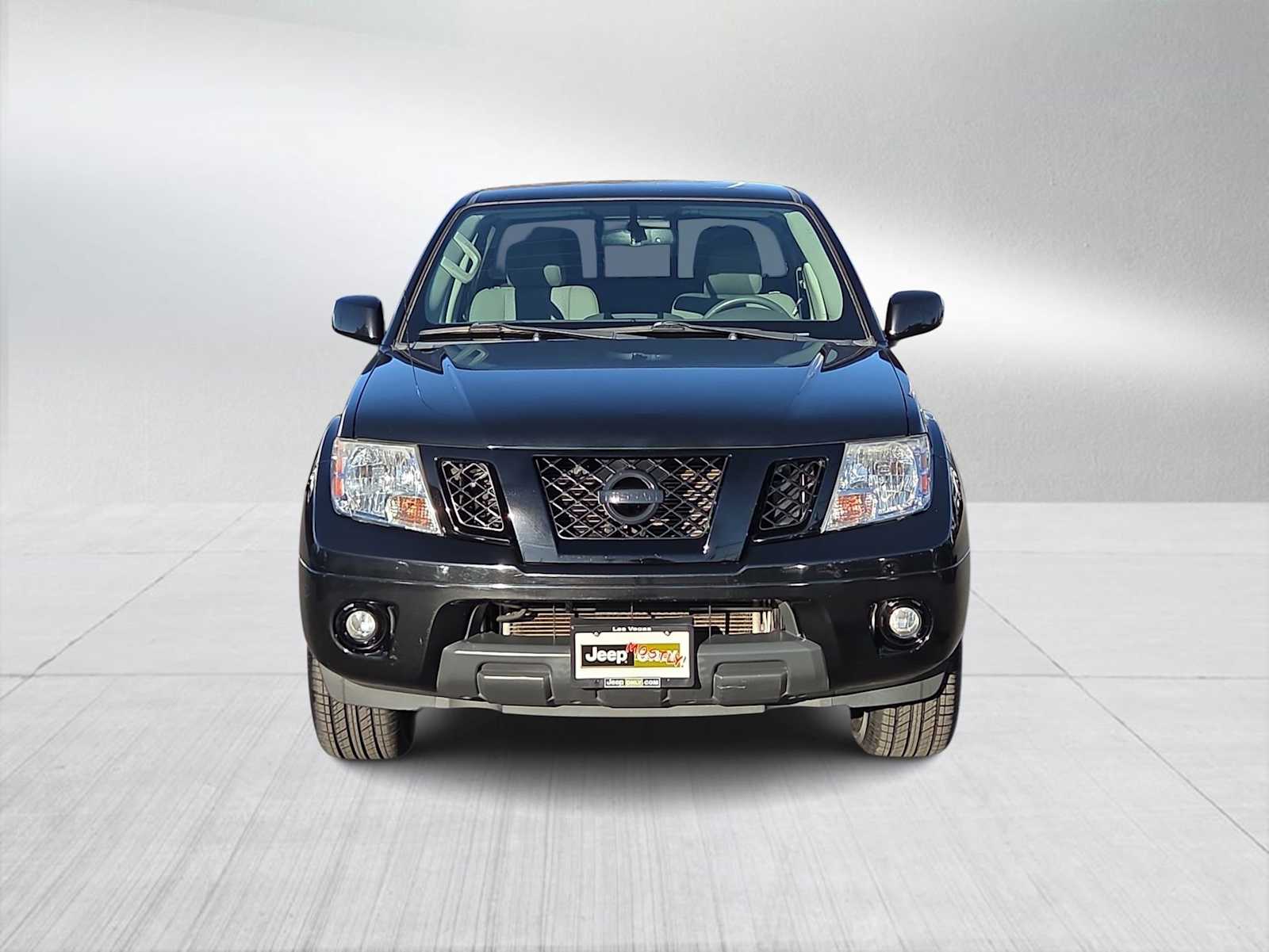 2019 Nissan Frontier SV photo 3