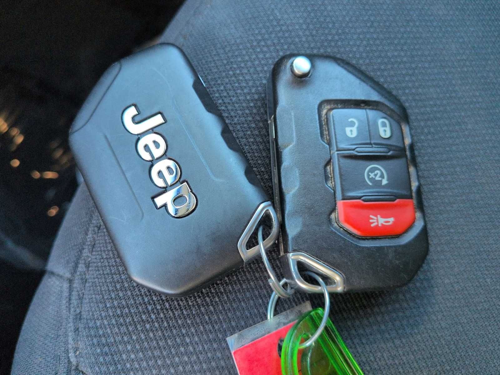 Thumbnail: 2022 Jeep Wrangler - 37