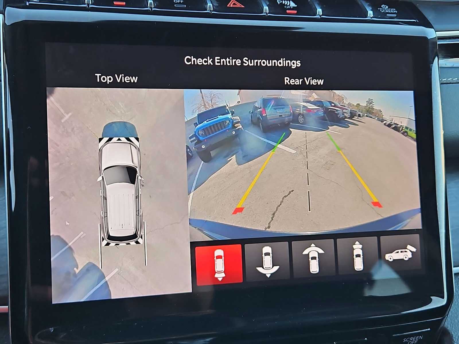 Thumbnail: 2022 Jeep Grand Cherokee - 31