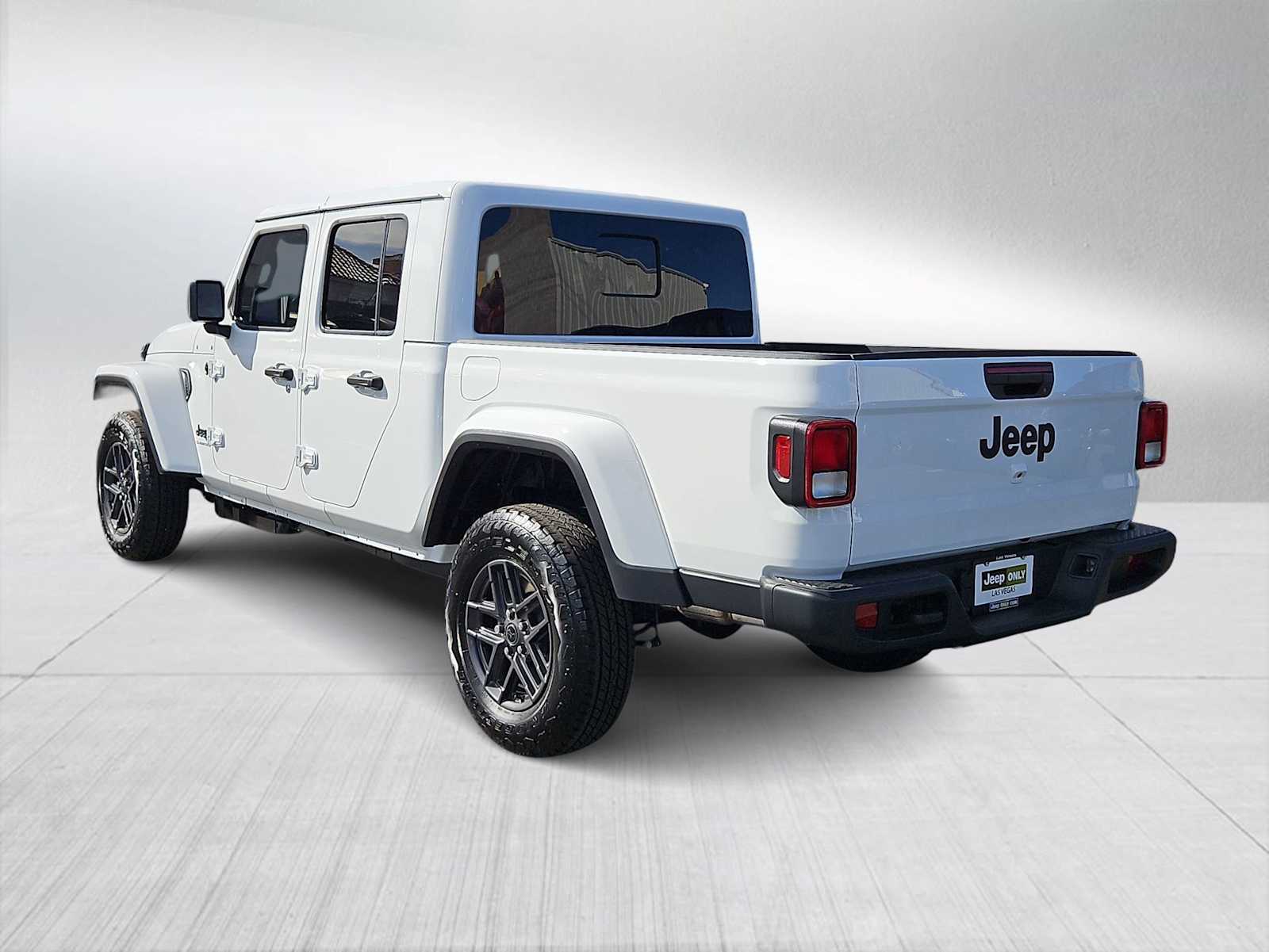 Thumbnail: 2026 Jeep Gladiator - 6