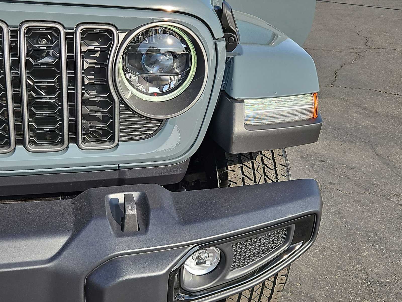 Thumbnail: 2026 Jeep Gladiator - 11