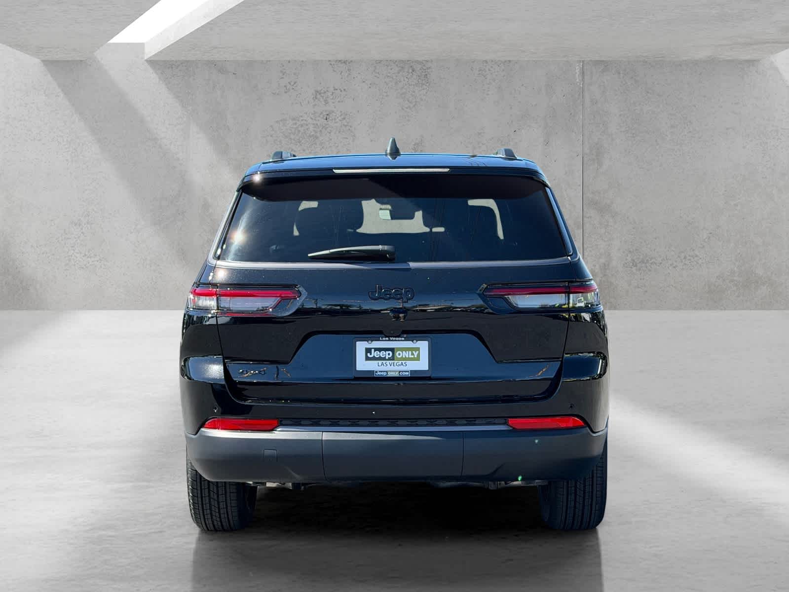 Thumbnail: 2026 Jeep Grand Cherokee L - 4